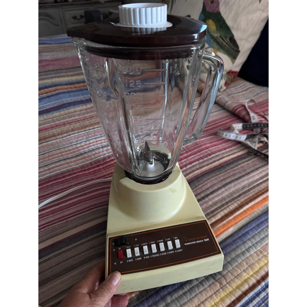 Vtg Hamilton Beach Scovill 14 Speed Blender Model 651-1 Glass Jar Cream Brown